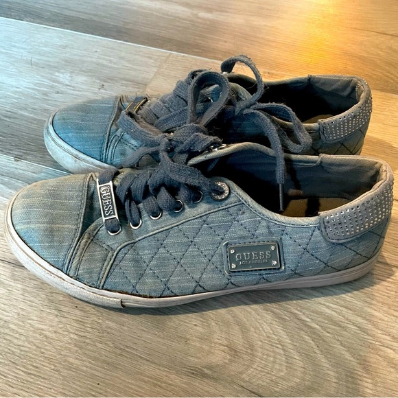 Guess shoe size 7 - Picture 2 of 9